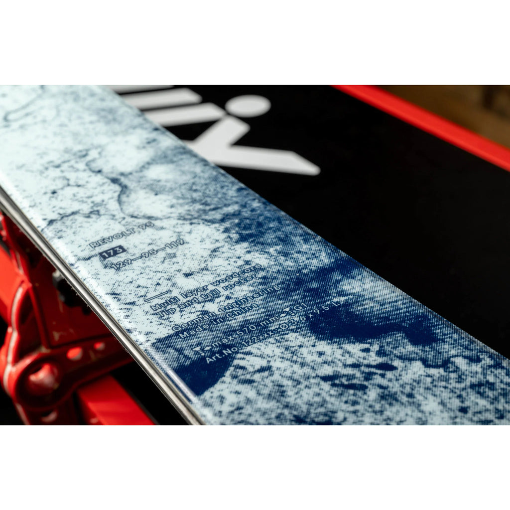 95 Skis I845