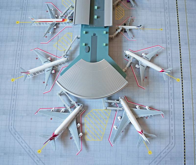 1 by 4000 Scale Airport Matt Set G412