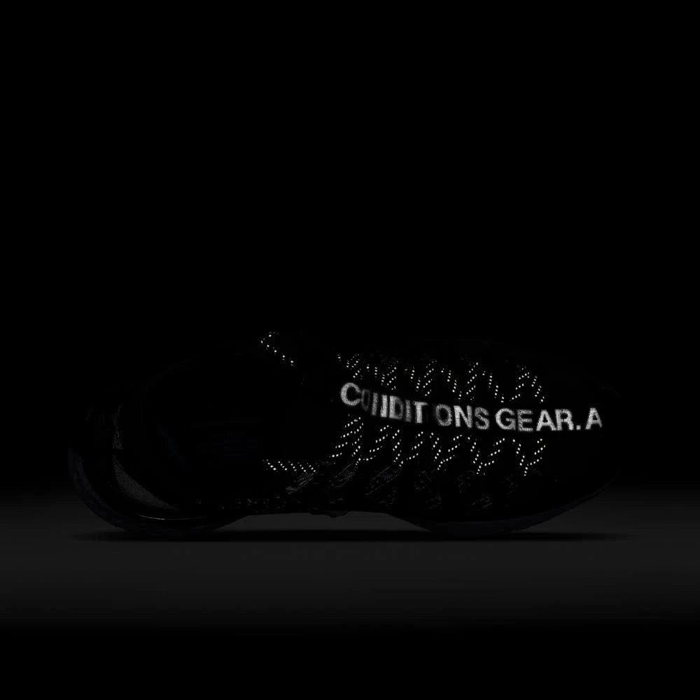 Deep Jungle/Black Shoes A557626